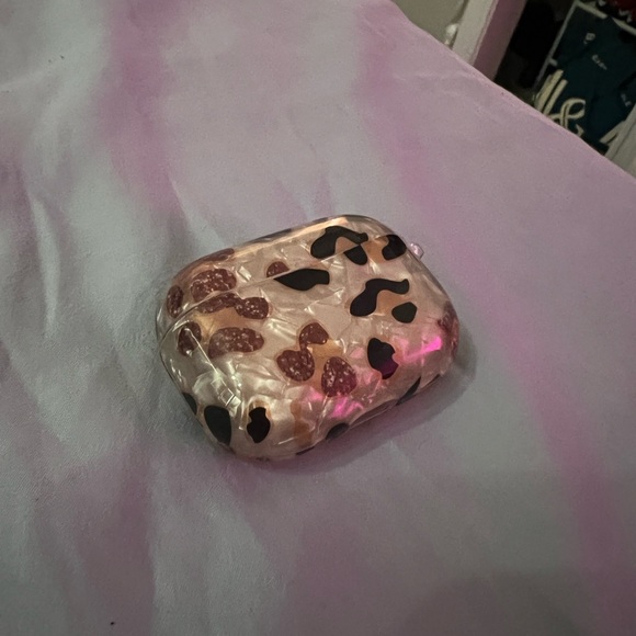 Leopard Print AirPods Pro 2nd Generation Case - Picture 1 of 4